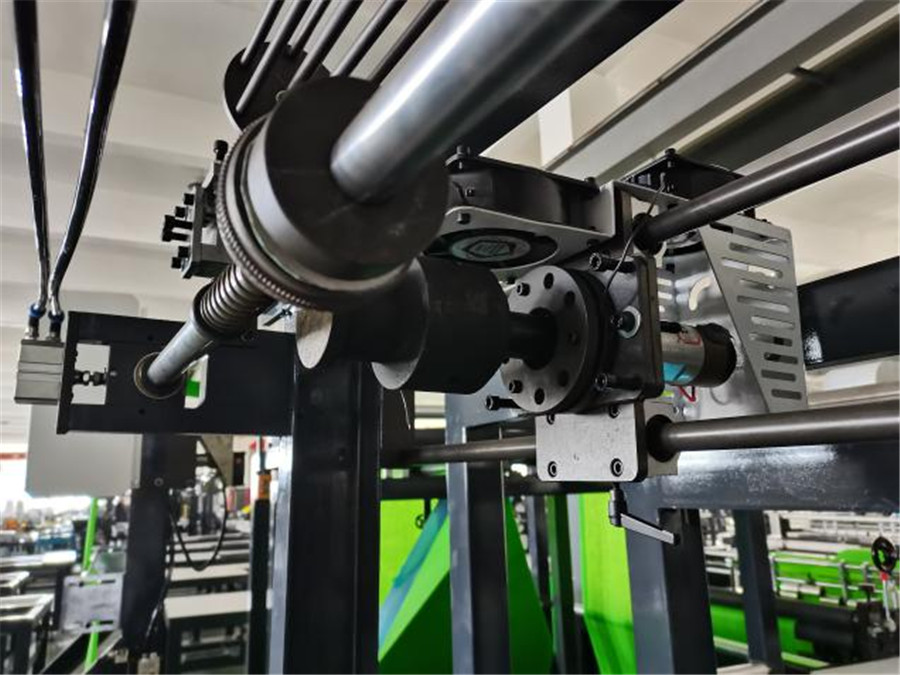 Multifunctional Non-woven T-shirt Bag Making Machine